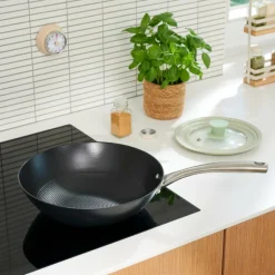 A POINT Wok Nero|CASA Outlet